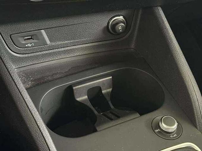 Audi Q2 Q2 30 TFSI Sport Edition Garantie 1 An