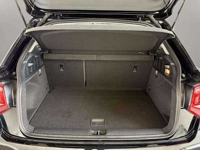 Audi Q2 Q2 30 TFSI Sport Edition Garantie 1 An