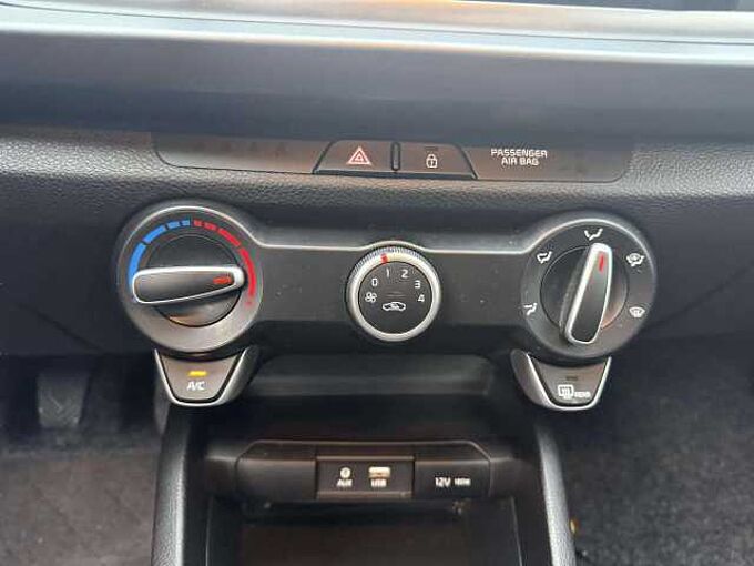 Kia Rio Rio 1.2i Navi Edition *CarPlay*Navi*Garantie 1 an*