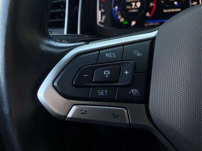 Volkswagen Taigo Taigo 1.0 TSI R-Line * Apple CarPlay * Caméra *