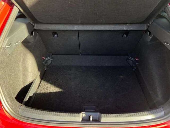 Volkswagen Taigo Taigo 1.0 TSI R-Line * Apple CarPlay * Caméra *