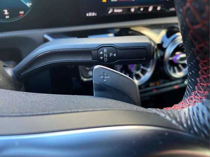 Mercedes-Benz A 180 A 180 d * AMG * Eclairage d'ambiance * CarPlay *