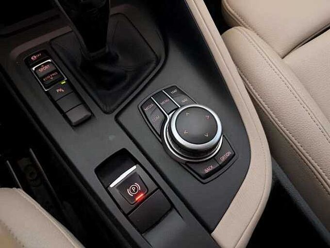 BMW X1 X1 1.5 dA sDrive16 * Apple CarPlay * Caméra *
