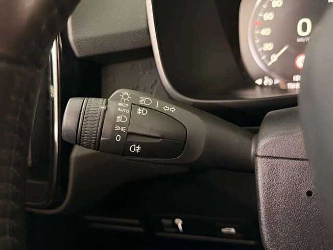 Volvo XC40 XC40 1.5 T3 * Momentum * Apple CarPlay *