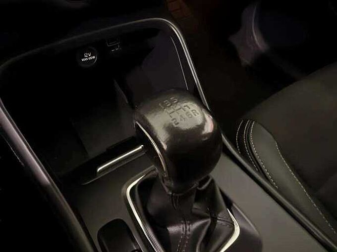 Volvo XC40 XC40 1.5 T3 * Momentum * Apple CarPlay *