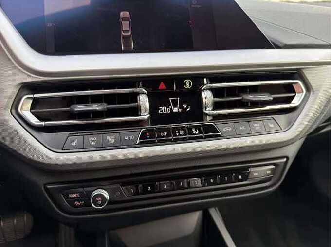 BMW 218 Gran Coup&eacute; 218i * Apple CarPlay *