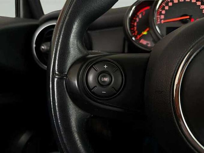 MINI One Mini 1.5 One * Si&egrave;ges chauffants * Navigation *