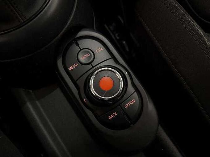 MINI One Mini 1.5 One * Si&egrave;ges chauffants * Navigation *