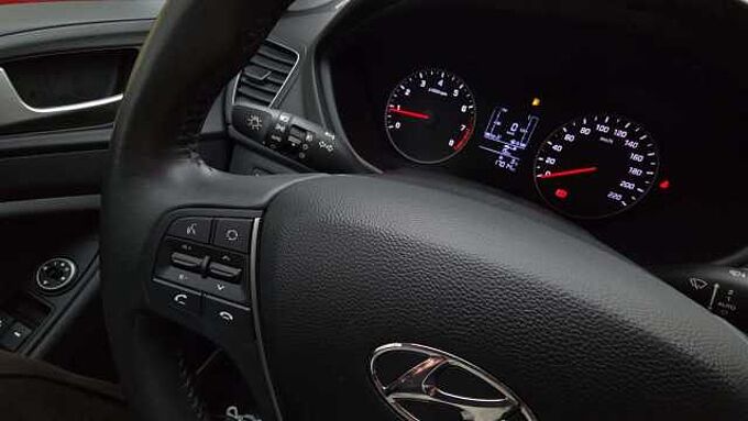 Hyundai i20 i20 1.2i * Techno Pack + * Caméra arrière *