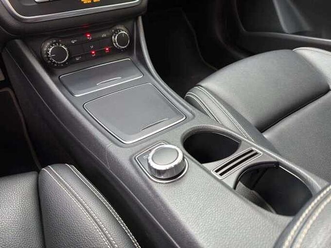 Mercedes-Benz CLA 180 CLA 180 * AMG-Line * Caméra arrière *