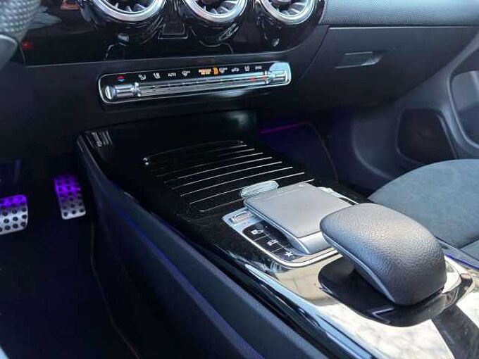 Mercedes-Benz CLA 180 CLA 180 d * Launch edition * VENDU *