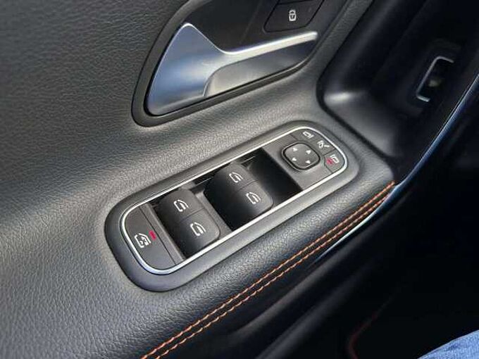 Mercedes-Benz CLA 180 CLA 180 d * Launch edition * VENDU *