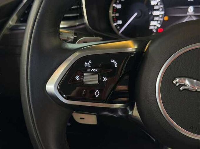 Jaguar F-Pace F-Pace 2.0 T AWD P250 *Appel CarPlay * Cam&eacute;ra 360*