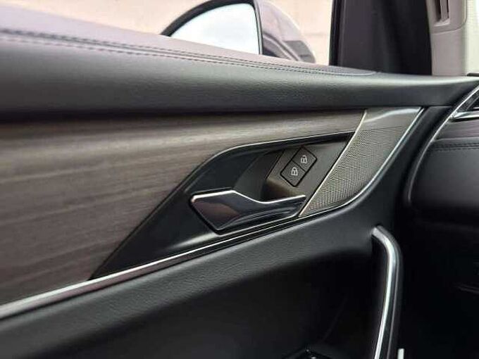 Jaguar F-Pace F-Pace 2.0 T AWD P250 *Appel CarPlay * Cam&eacute;ra 360*