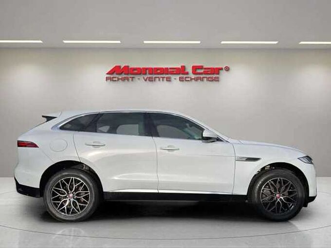 Jaguar F-Pace F-Pace 2.0 T AWD P250 *Appel CarPlay * Cam&eacute;ra 360*