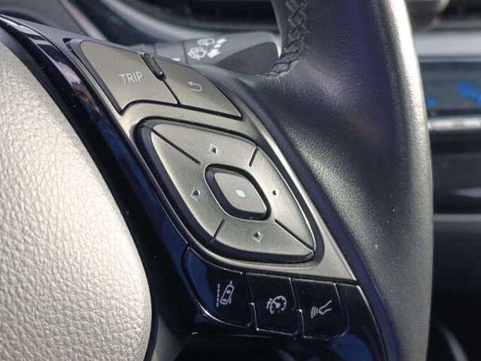 Toyota C-HR 1.2 Turbo 2WD C-Ult CVT * Garantie * GPS * CLIM *