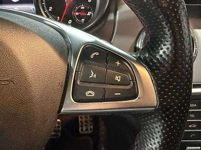 Mercedes-Benz CLA 180 CLA 180 * camera * GPS * Bluetooth *