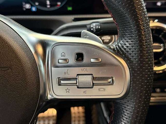 Mercedes-Benz CLA 180 CLA 180 Business Solution *camera * GPS * Carplay*