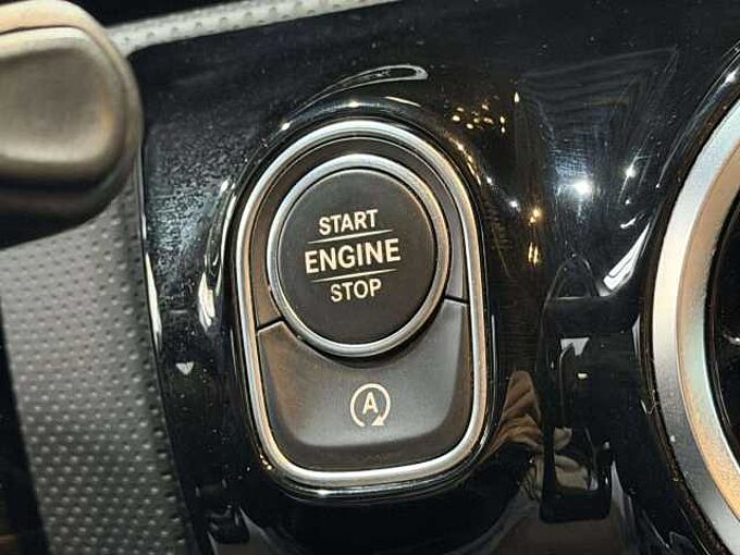 Mercedes-Benz CLA 180 CLA 180 Business Solution *camera * GPS * Carplay*
