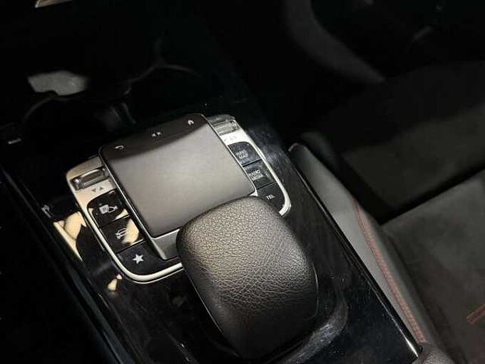 Mercedes-Benz CLA 180 CLA 180 Business Solution *camera * GPS * Carplay*