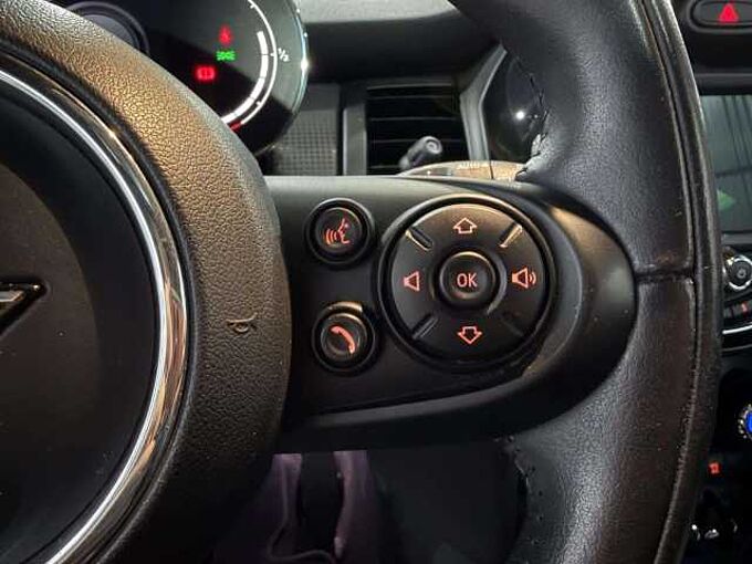 MINI Cooper Mini 1.5 Cooper * GPS * BLUETOOTH * toit pano *