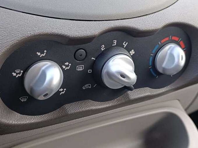 Renault Twingo 1.2i Expression * Garantie * Vitres electriques *