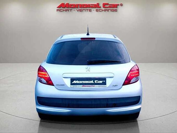 Peugeot 207 1.4 HDi Active * Garantie * Radio/CD *