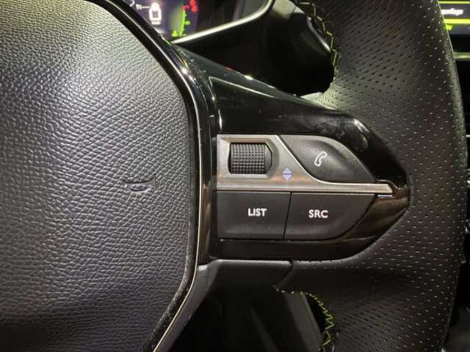 Peugeot 2008 2008 1.5 BlueHDi GT Line *Camera * carplay * GPS *