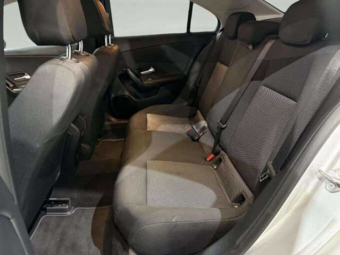 Mercedes-Benz A 180 A 180 d Business Solution