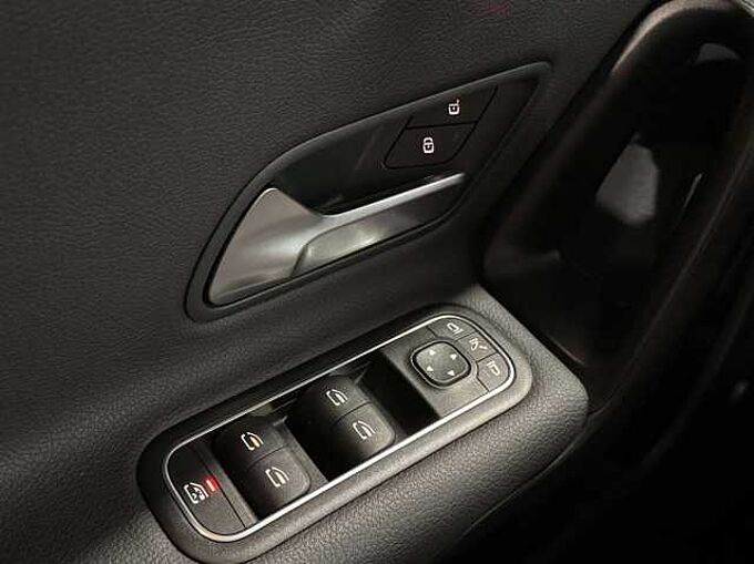 Mercedes-Benz A 180 A 180 d Business Solution