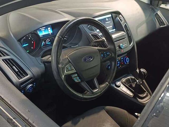 Ford Focus 1.5 TDCi Trend *Garantie * Clim * GPS * Capteurs*
