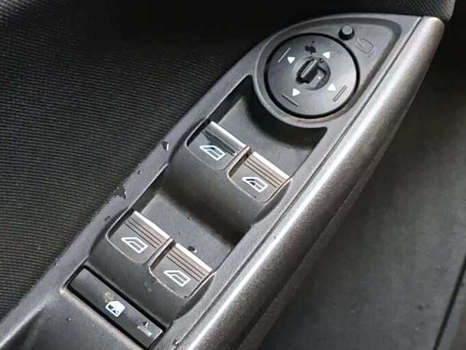 Ford Focus 1.5 TDCi Trend *Garantie * Clim * GPS * Capteurs*