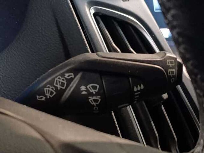 Ford Focus 1.5 TDCi Trend *Garantie * Clim * GPS * Capteurs*