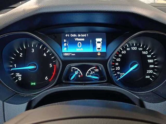 Ford Focus 1.5 TDCi Trend *Garantie * Clim * GPS * Capteurs*