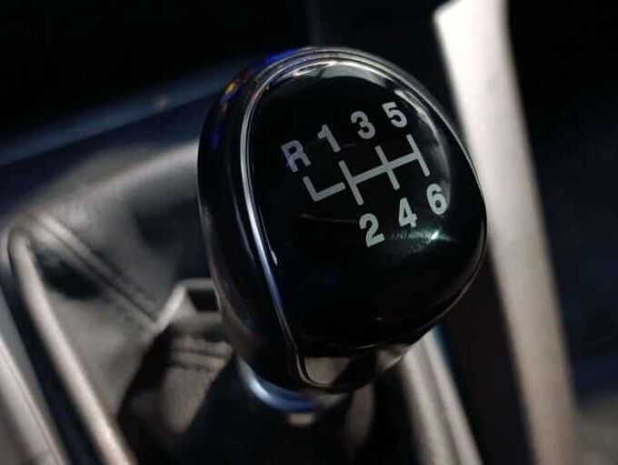 Ford Focus 1.5 TDCi Trend *Garantie * Clim * GPS * Capteurs*