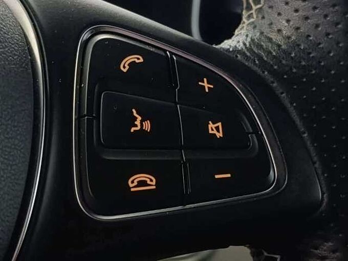 Mercedes-Benz CLA 180 d * Garantie *GPS * Cam&eacute;ra * Clim * Bluetooth*