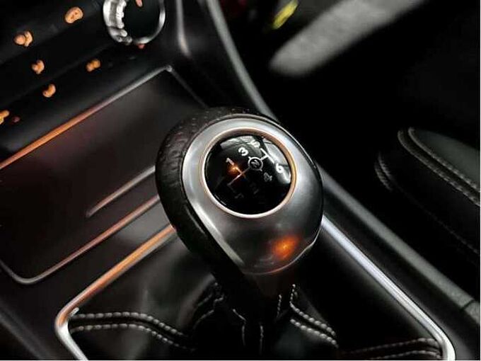 Mercedes-Benz CLA 180 d * Garantie *GPS * Cam&eacute;ra * Clim * Bluetooth*