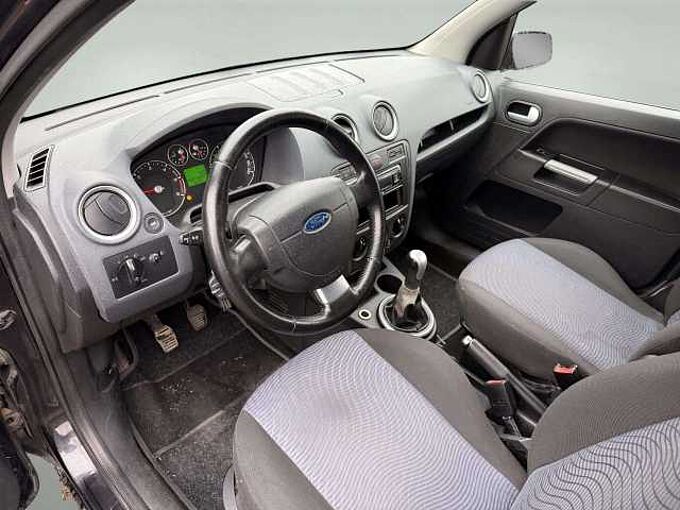 Ford Fusion Fusion 1.6 TDCi ambiente * Tr&egrave;s bon &eacute;tat *