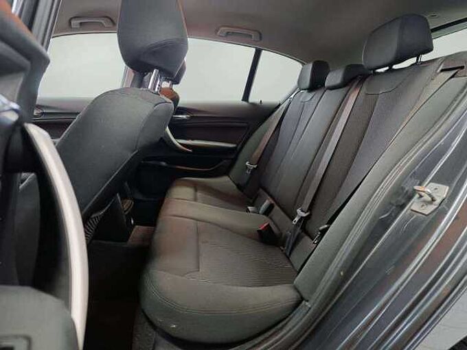 BMW 116 i * Garantie * Pack M Sport * GPS * Clim Auto *