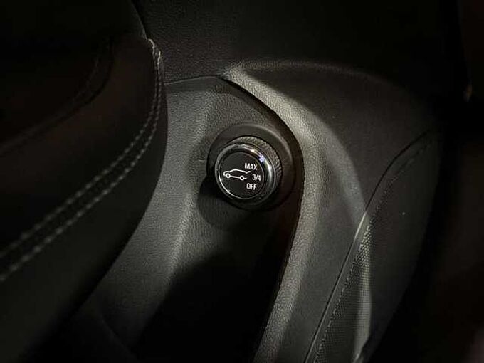 Opel Insignia Insignia Sports Tourer 1.6 CDTI OPC LINE *CARPLAY