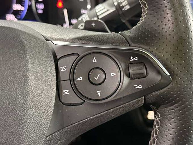 Opel Insignia Insignia Sports Tourer 1.6 CDTI OPC LINE *CARPLAY