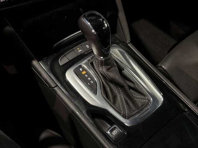 Opel Insignia Insignia Sports Tourer 1.6 CDTI OPC LINE *CARPLAY