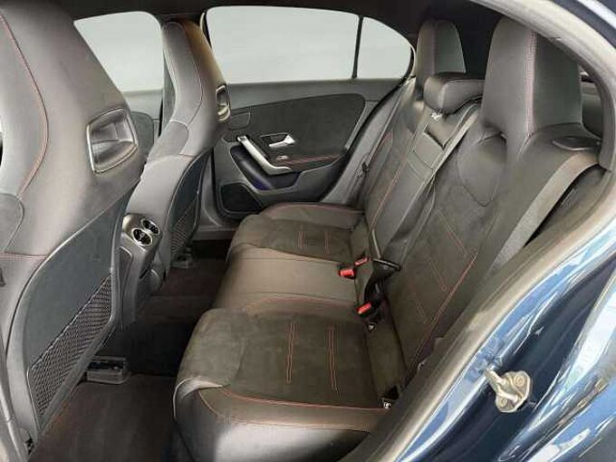 Mercedes-Benz A 180 A 180 d Business Solution AMG * Caméra *Carplay