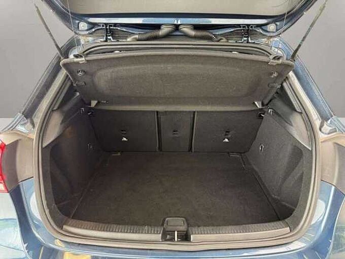 Mercedes-Benz A 180 A 180 d Business Solution AMG * Caméra *Carplay