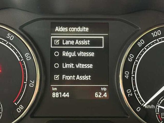 SKODA Kamiq Kamiq 1.0 TSI Ambition * CARPLAY * Toit pano *