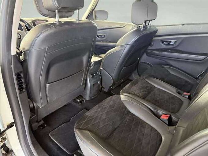 Renault Grand Scenic Grand Scénic 1.33 TCe Black Edition EDC GPF
