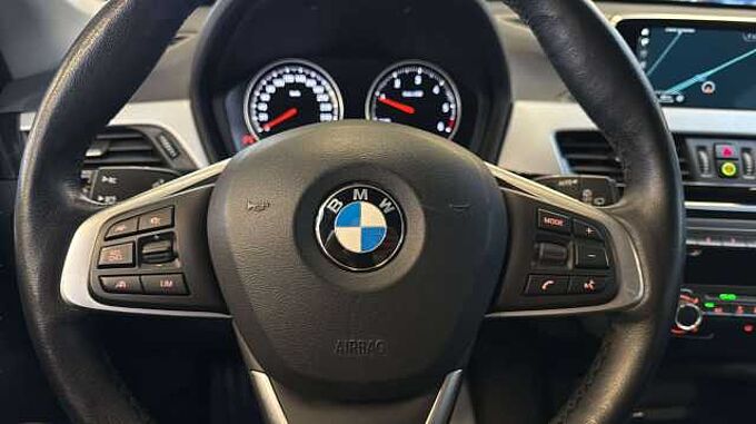 BMW X1 X1 sDrive16d Aut. * GPS * Aides Conduite *Garantie