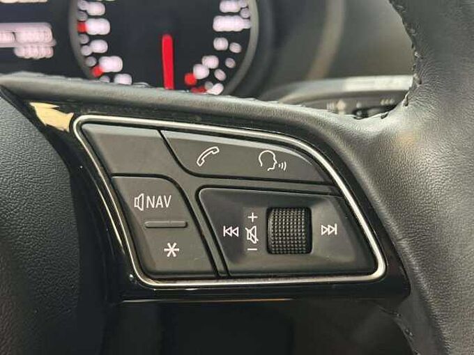 Audi Q2 Q2 30 TFSI Design S tronic * Automatique * GPS *