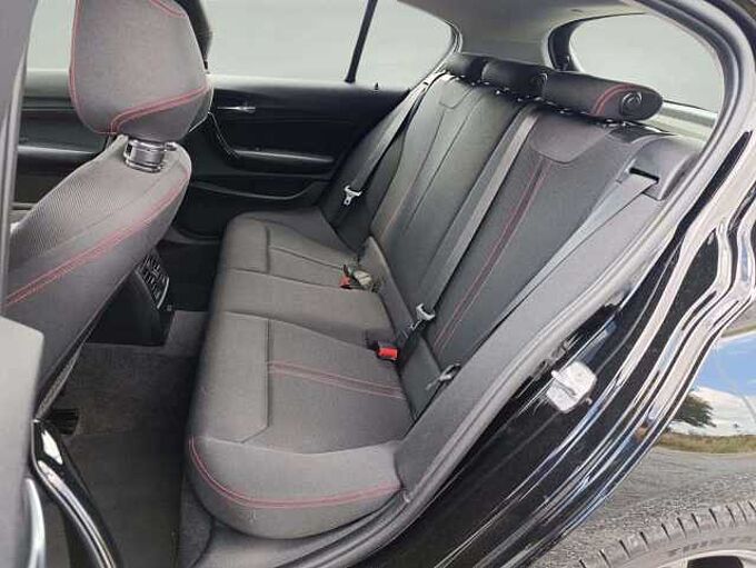 BMW 118 118iAutomatique  OPF Sport M * GPS * GARANTIE *-