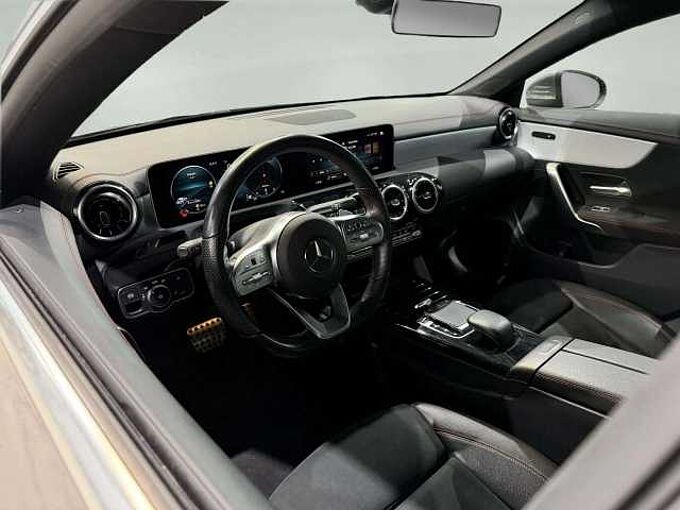 Mercedes-Benz CLA 180 CLA 180 Business Solution * Cam&eacute;ra * Carplay *